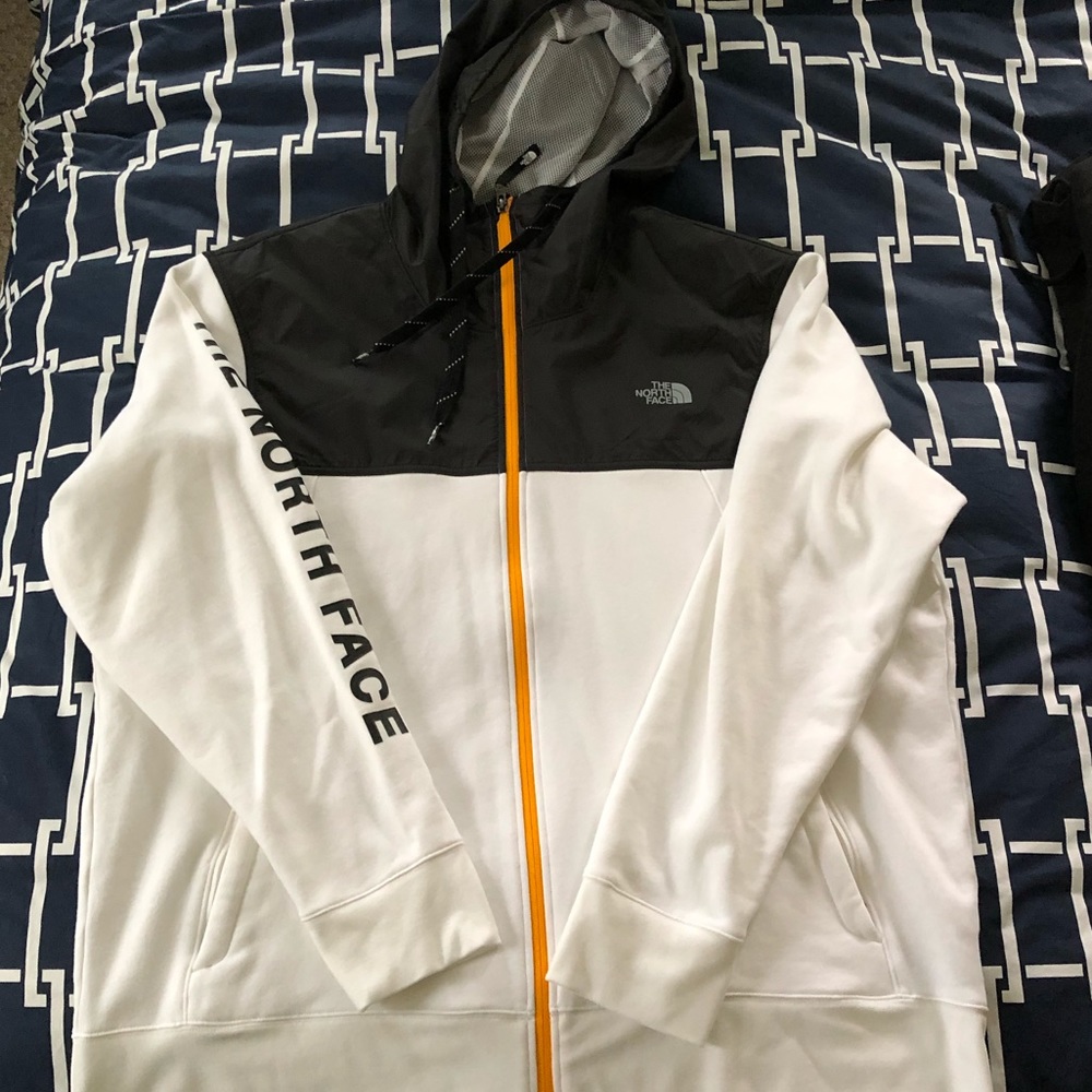 ***SOLD***North face jacket hoodie